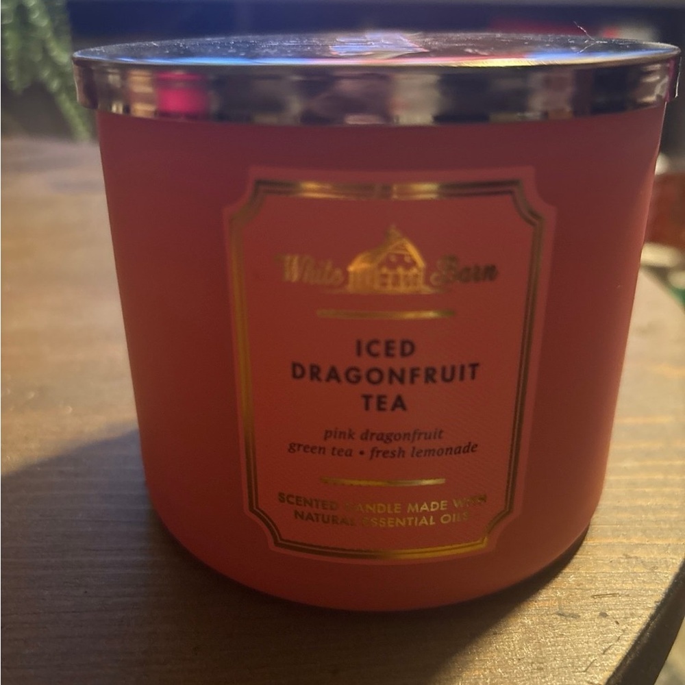 White Barn Iced Dragonfruit Tea Scented Candle - Pink
